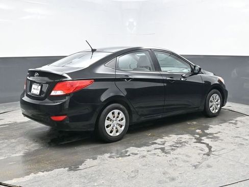 Used 2017 Hyundai Accent SE image 7