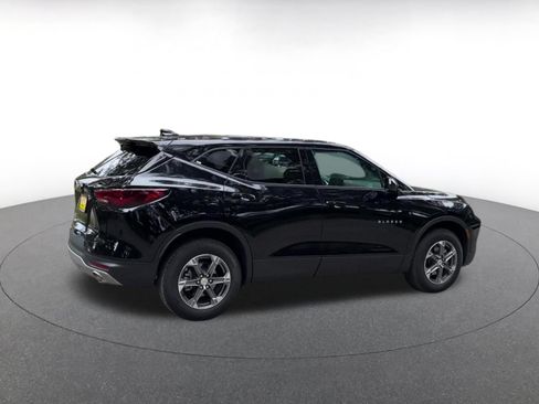 Used 2026 Chevrolet Blazer LT FWD image 15