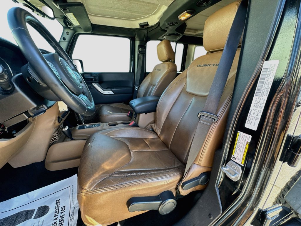 Used 2014 Jeep Wrangler Unlimited Rubicon w/ Connectivity Group AWD/4WD image 23