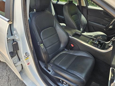 Used 2020 Jaguar XE S image 36