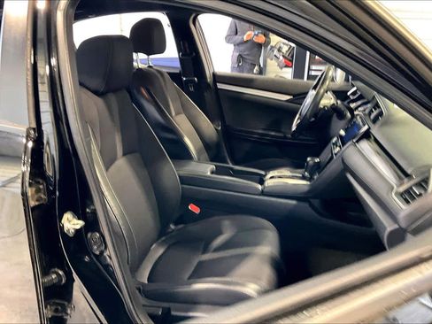 Used 2020 Honda Civic Sport image 10