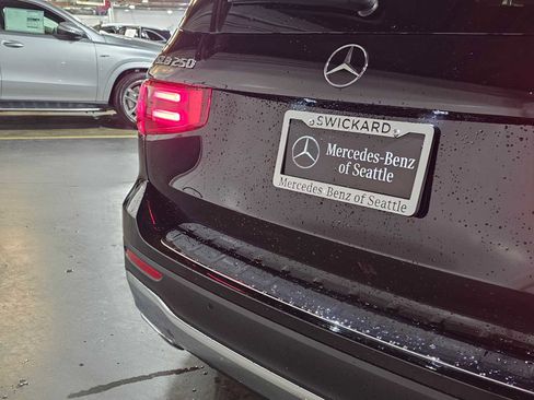 New 2026 Mercedes-Benz GLB 250 4MATIC image 16