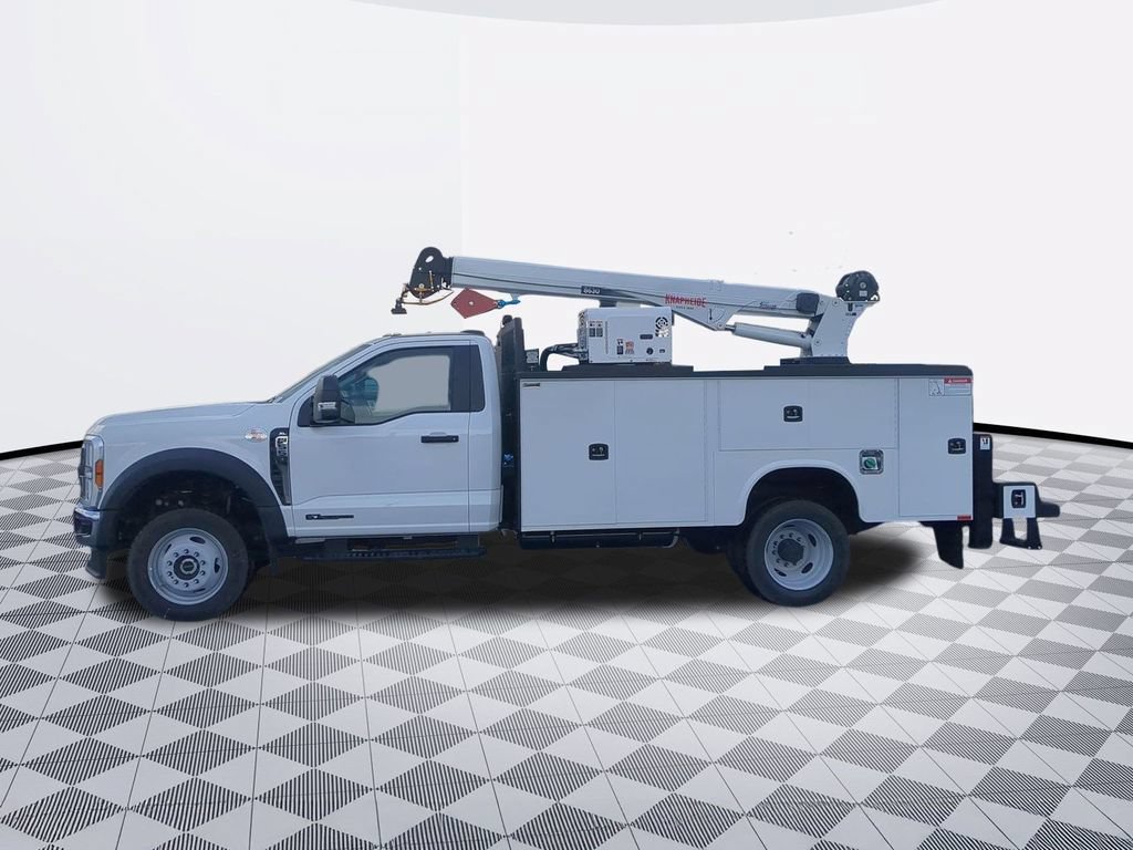 New 2024 Ford F550 4x4 Regular Cab Super Duty image 2