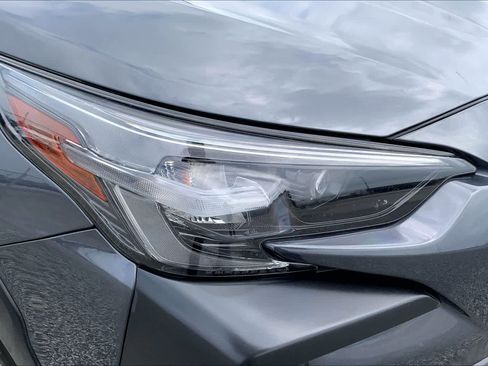 Used 2023 Subaru Outback Premium AWD/4WD image 27