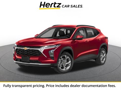 Used 2025 Chevrolet Trax LT FWD image 1