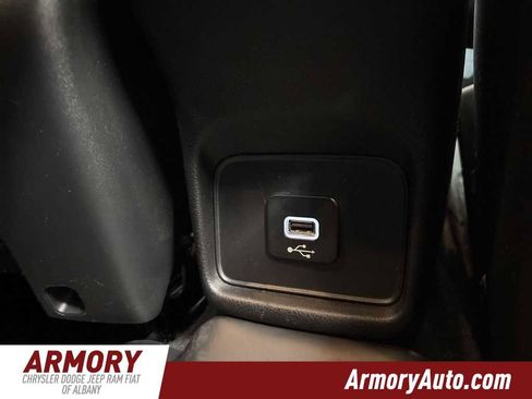 Used 2021 Jeep Compass Latitude image 32