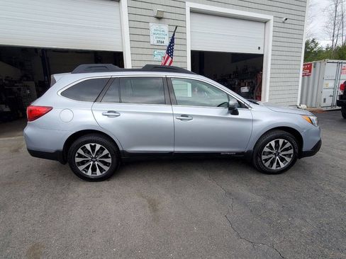 Used 2017 Subaru Outback 3.6R Limited image 9