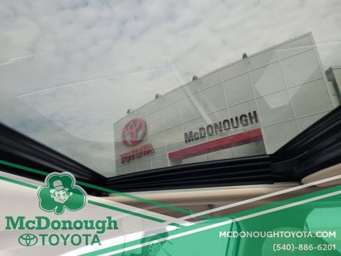 Used 2024 Toyota Camry LE w/ Convenience Package FWD image 14