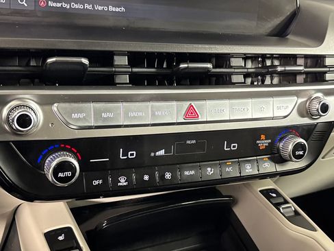 Certified 2024 Kia Telluride S w/ S Sunroof Package image 21