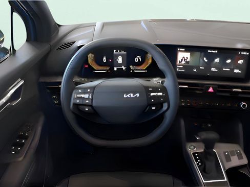 New 2026 Kia Sportage X-Line w/ X-Line Premium Package AWD/4WD image 12