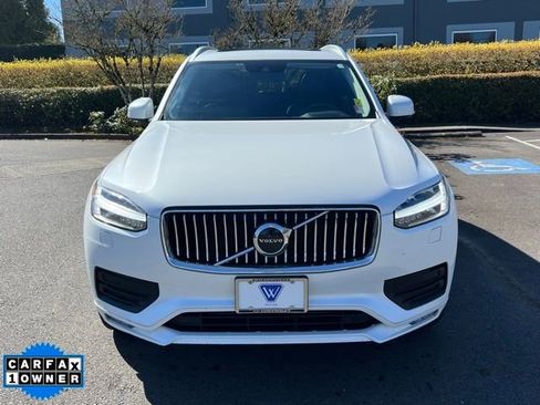 Used 2021 Volvo XC90 T6 Momentum image 2