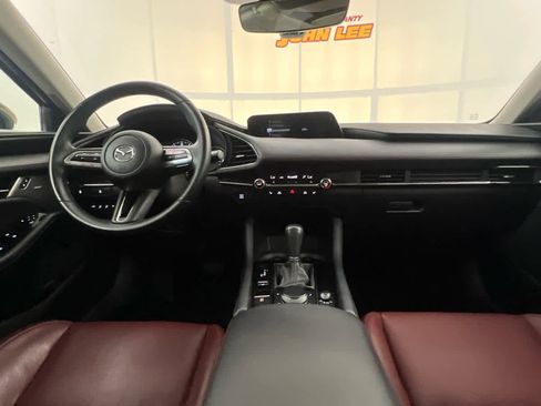 Used 2022 MAZDA MAZDA3 s FWD image 19