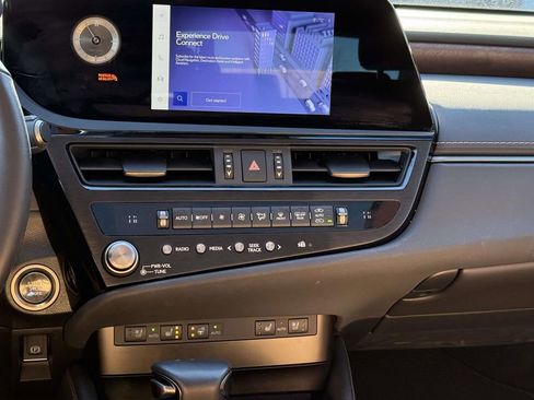 Used 2025 Lexus ES 350 Premium w/ Premium Package image 18