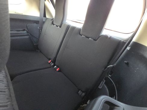 Used 2014 Mitsubishi Outlander SE image 24