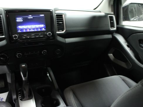 Used 2024 Nissan Frontier SV w/ Technology Package AWD/4WD image 19