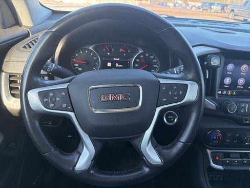 Used 2022 GMC Terrain SLT w/ Infotainment Package II image 16