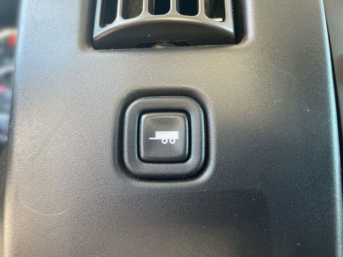 Used 2023 Chevrolet Express 2500 w/ Driver Convenience Package image 32