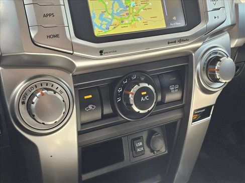 Used 2018 Toyota 4Runner SR5 AWD/4WD image 27