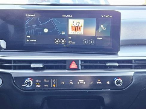 Used 2024 Kia Sorento S image 22