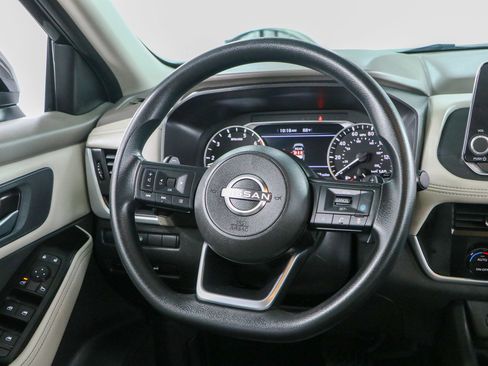 Used 2024 Nissan Rogue SV FWD image 12
