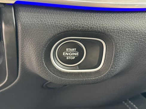 Used 2024 Mercedes-Benz GLE 450e 4MATIC image 34