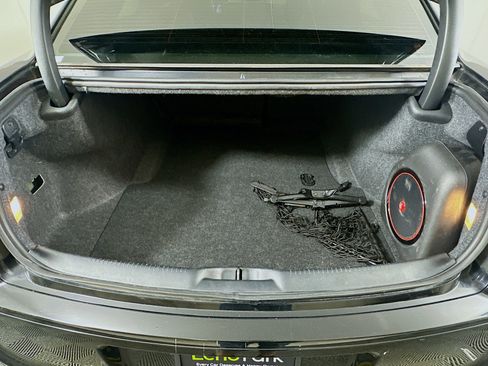 Used 2013 Chrysler 300 S RWD image 28