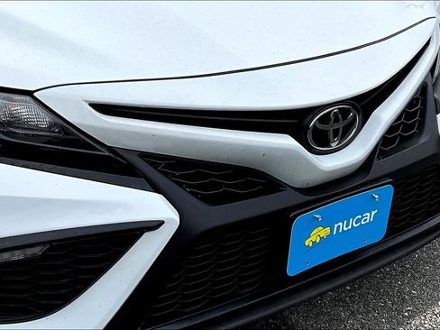 Used 2023 Toyota Camry SE image 31