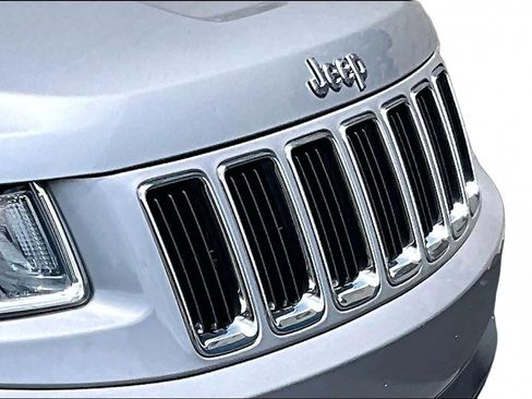 Used 2015 Jeep Grand Cherokee Laredo w/ Quick Order Package 23E RWD image 28