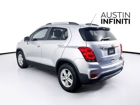 Used 2020 Chevrolet Trax LT w/ LT Convenience Package image 5