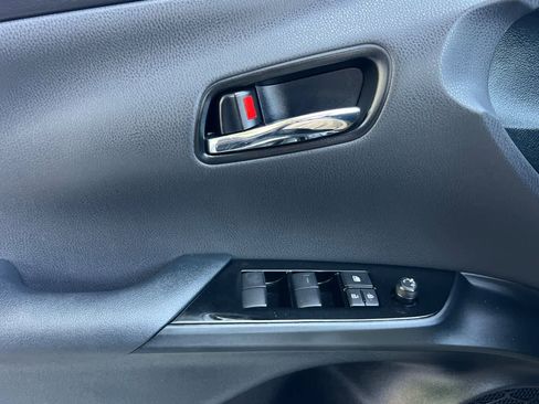 Used 2022 Toyota Prius Prime LE FWD image 13
