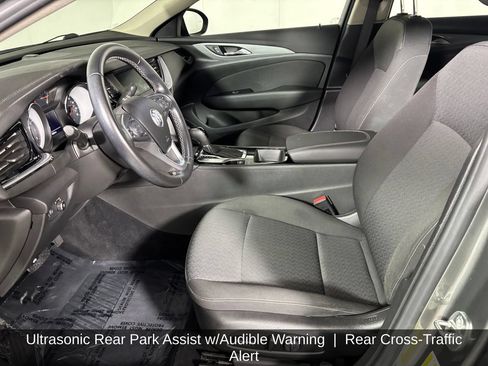 Used 2019 Buick Regal Preferred w/ Driver Confidence Package I FWD image 12