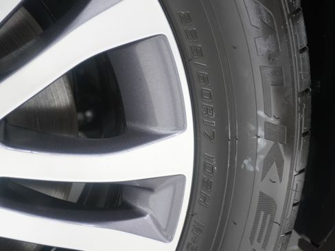 Used 2019 Toyota Sienna XLE FWD image 31