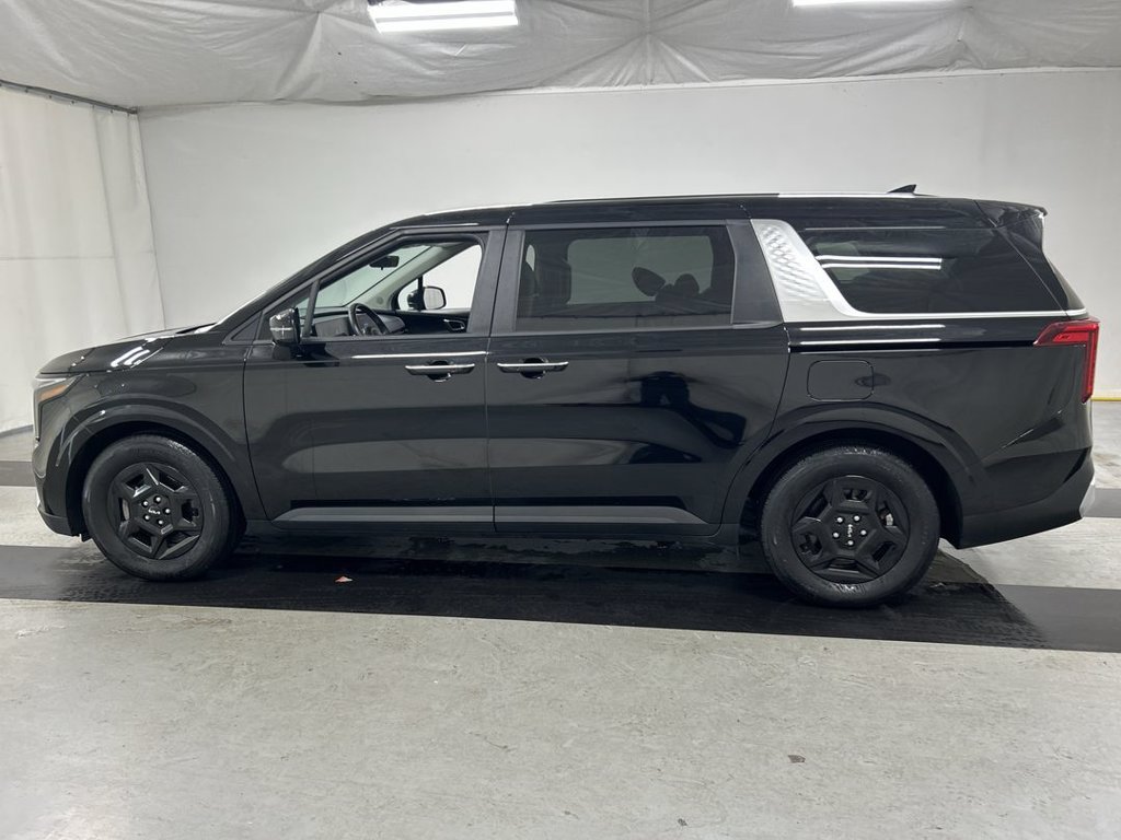 Certified 2026 Kia Carnival FWD image 6