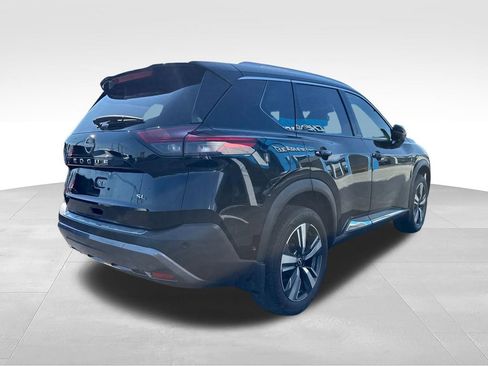 Used 2023 Nissan Rogue SL w/ SL Premium Package FWD image 11