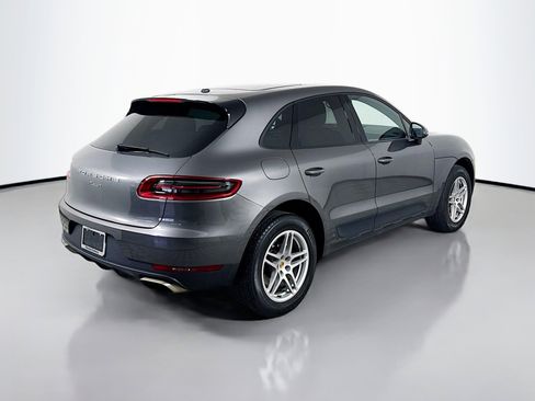 Certified 2018 Porsche Macan image 7