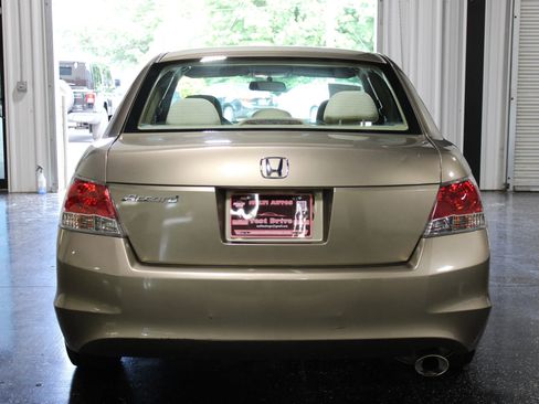 Used 2009 Honda Accord LX-P image 4