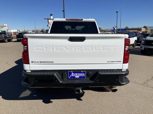Used 2024 Chevrolet Silverado 2500 Custom w/ Custom Value Package image 10