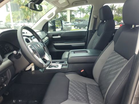 Used 2019 Toyota Tundra SR5 w/ SR5 Upgrade Package AWD/4WD image 14