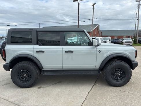 New 2026 Ford Bronco Outer Banks w/ Sasquatch Package image 9