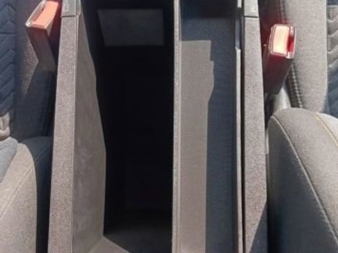 Used 2024 Chevrolet Equinox LT image 18