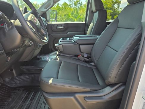 New 2026 GMC Sierra 2500 Pro w/ Convenience Package AWD/4WD image 13