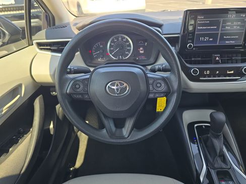 Used 2022 Toyota Corolla LE FWD image 10