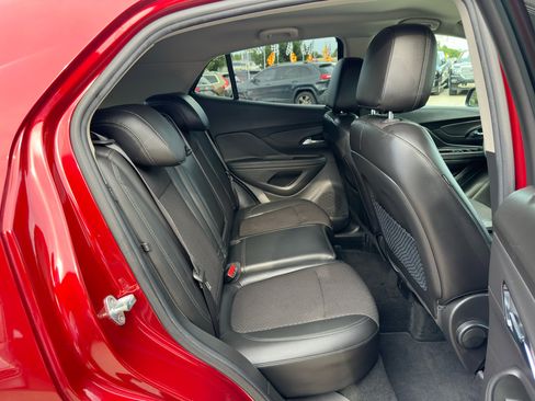 Used 2021 Buick Encore Preferred image 14