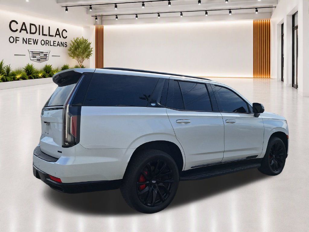 Used 2021 Cadillac Escalade Luxury AWD/4WD image 3