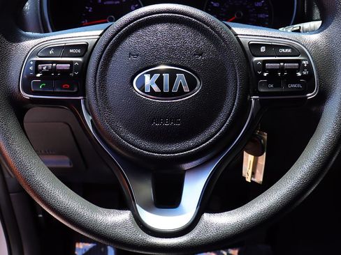 Used 2019 Kia Sportage LX FWD image 52