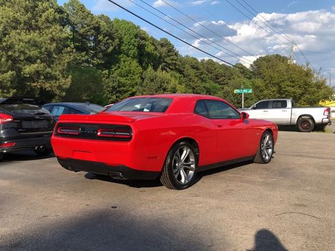 Used 2020 Dodge Challenger R/T image 3