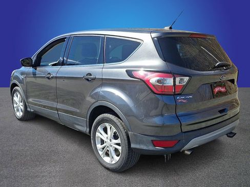Used 2017 Ford Escape SE w/ SE Cold Weather Package image 6