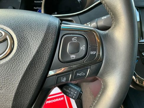 Used 2016 Toyota Avalon Limited w/ Toyota Safety Sense Package image 29