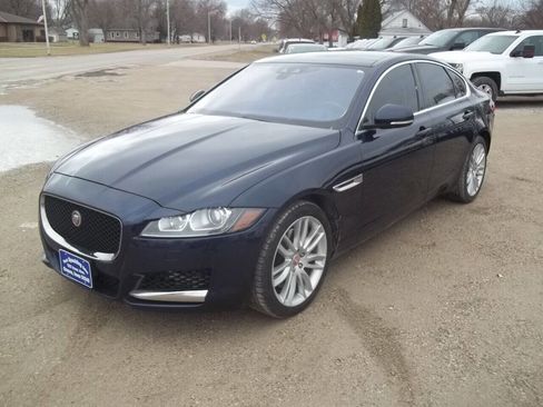 Used 2016 Jaguar XF Prestige image 5