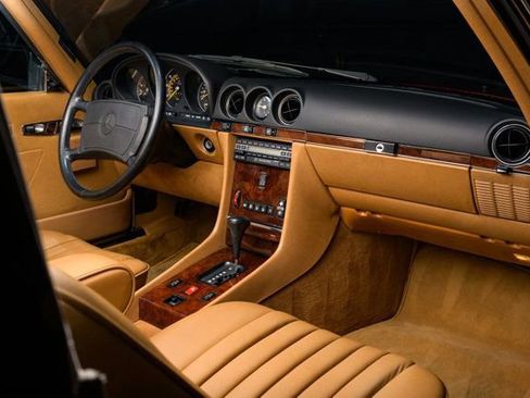 Used 1988 Mercedes-Benz 560 SL image 10